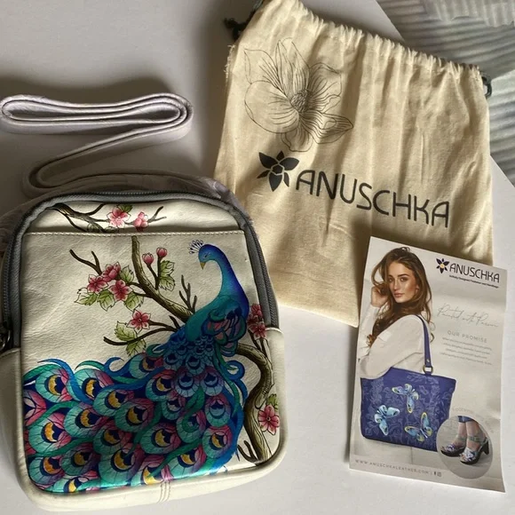 Brand new Anuschka small white leather cross body painted bag - Picture 3 of 4